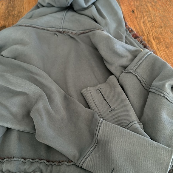 We the Free sweatshirt NWT large with fabric accents - Picture 5 of 9